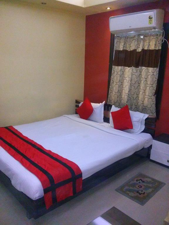 Transit Inn Dam Dam Bagian luar foto
