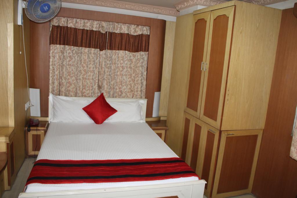 Transit Inn Dam Dam Bagian luar foto